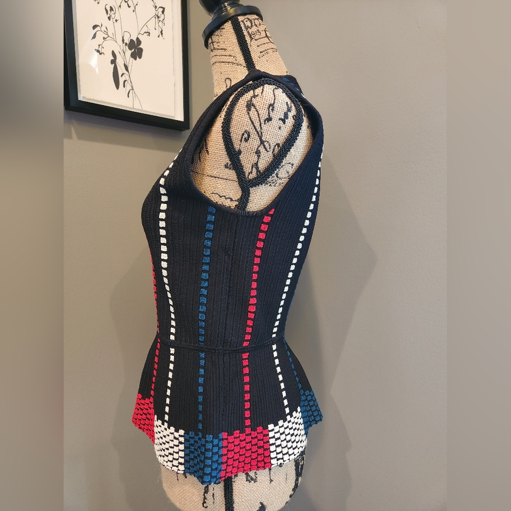 BCBGMaxAzria Top Size Small - Picture 3 of 8
